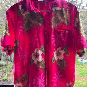 King Kameha Vibrant Pink Lightweight Hawaiian Shirt w/Floral Print Size S-M